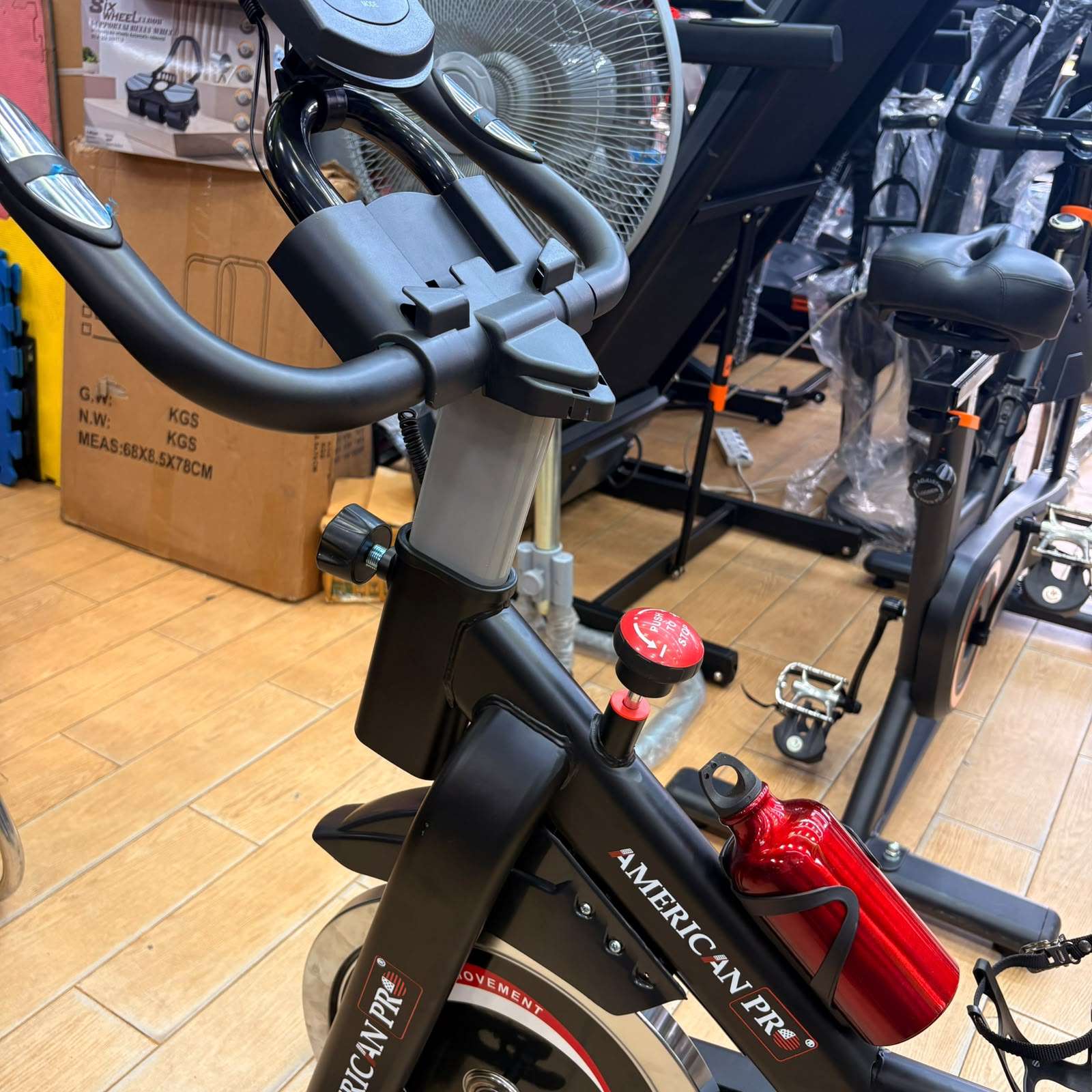 AMERICAN PRO SPINNING BIKE - MODEL: 062 - Image 4